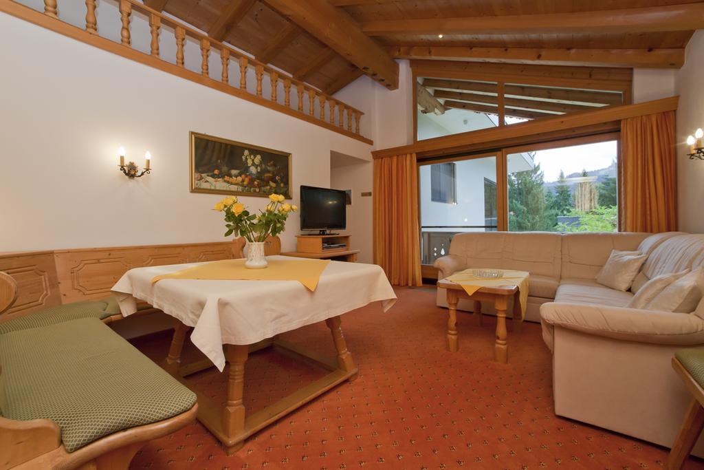 Haus Waldrand Διαμέρισμα Oberndorf in Tirol Εξωτερικό φωτογραφία