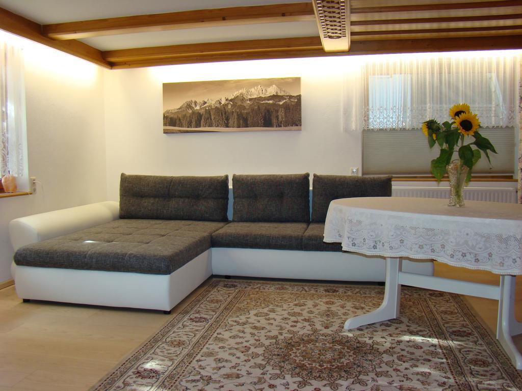 Haus Waldrand Διαμέρισμα Oberndorf in Tirol Εξωτερικό φωτογραφία