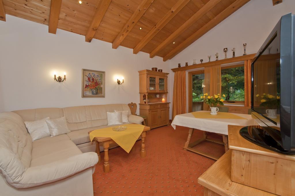Haus Waldrand Διαμέρισμα Oberndorf in Tirol Εξωτερικό φωτογραφία